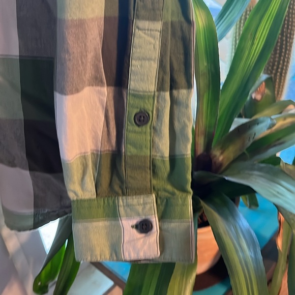 Columbia XL button down - Picture 4 of 4